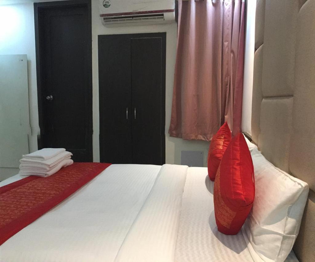 Hotel Spb 87 Near Karol Bagh Metro Station Delhi Luaran gambar