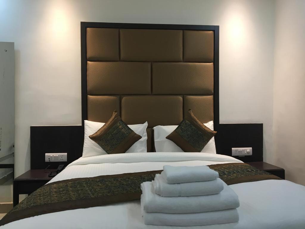 Hotel Spb 87 Near Karol Bagh Metro Station Delhi Luaran gambar
